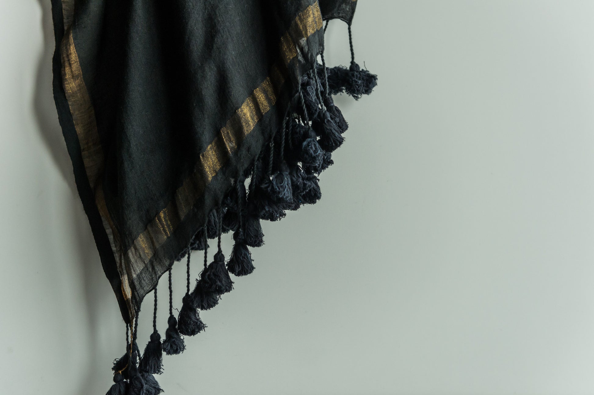 HERITAGE Long Tassels - Smoky Black - Noor xo ™ - 1