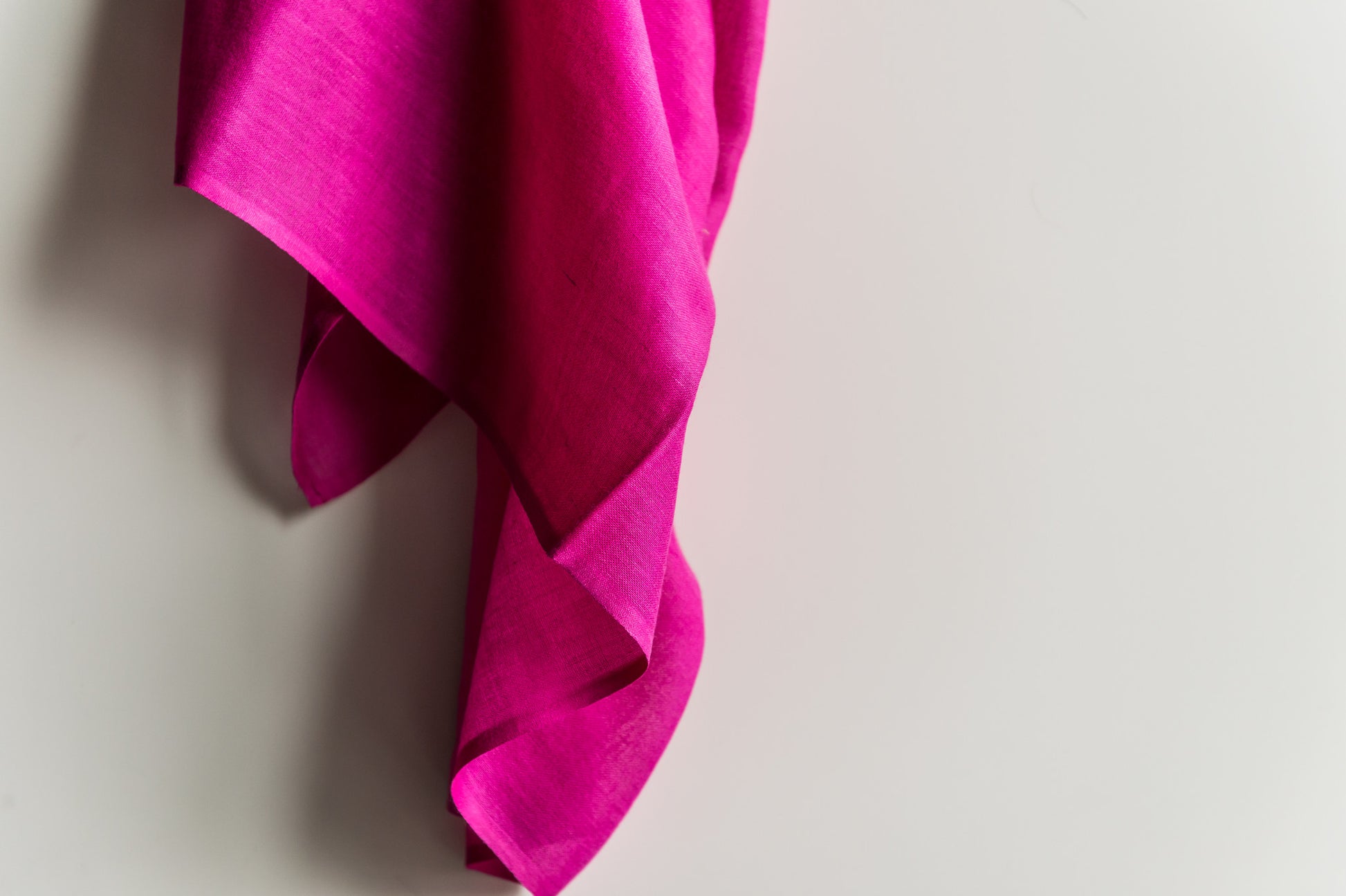 ESSENTIAL Scarf - Neon Pink - Noor xo ™