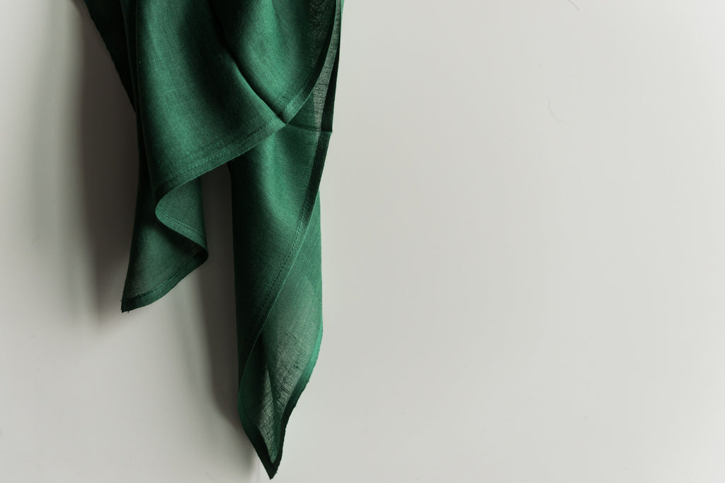 ESSENTIAL Scarf - Emerald - Noor xo ™